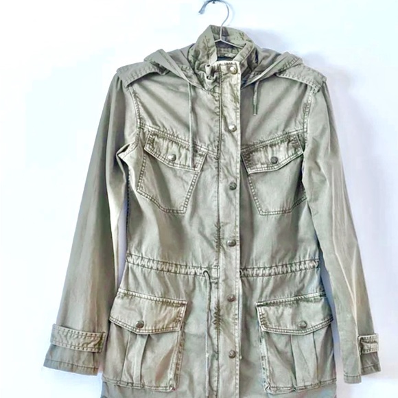 Aritzia Trooper Jacket - Picture 2 of 2